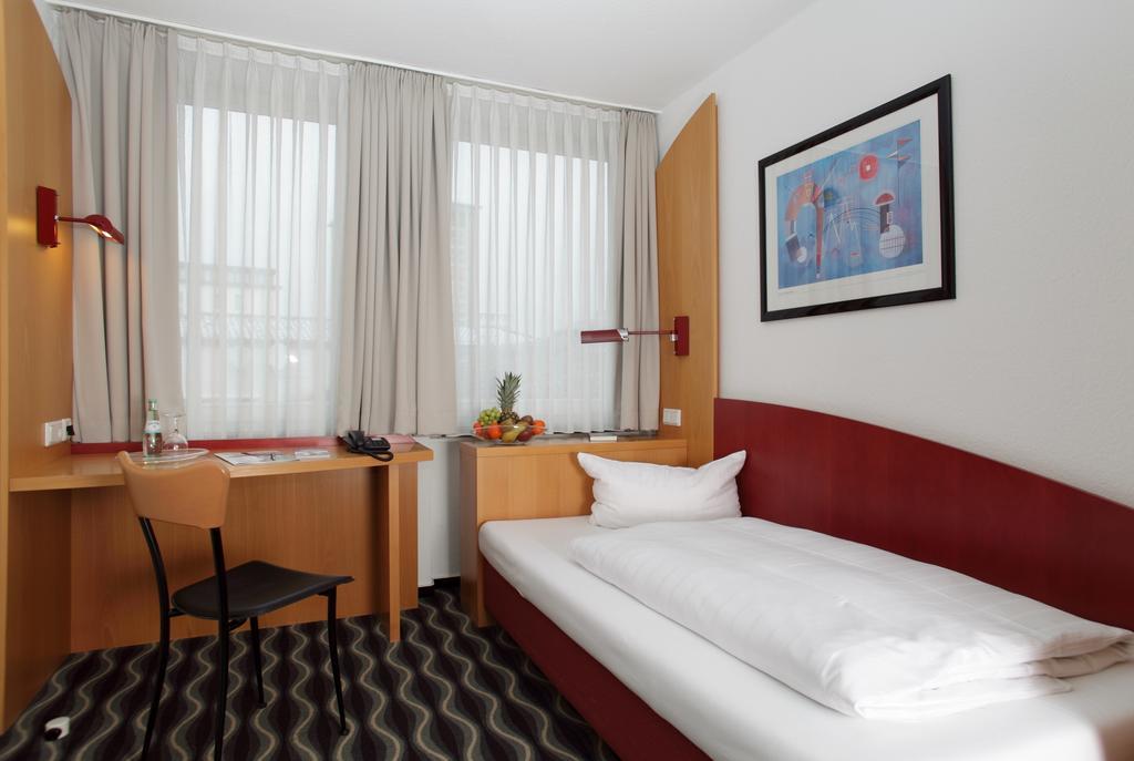 Stadthotel Cassel Extérieur photo